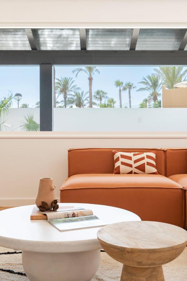 Villa Tropico - Design House With Pool In คอร์ราเลโฮ ภายนอก รูปภาพ