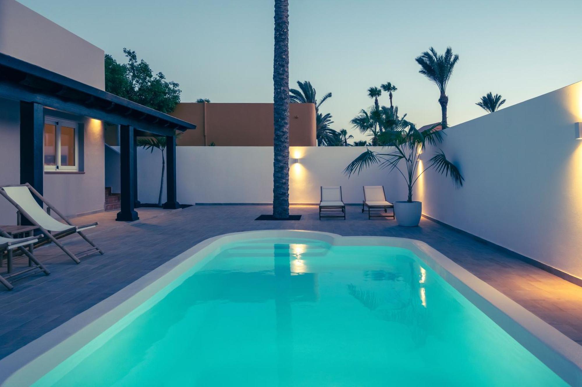 Villa Tropico - Design House With Pool In คอร์ราเลโฮ ภายนอก รูปภาพ