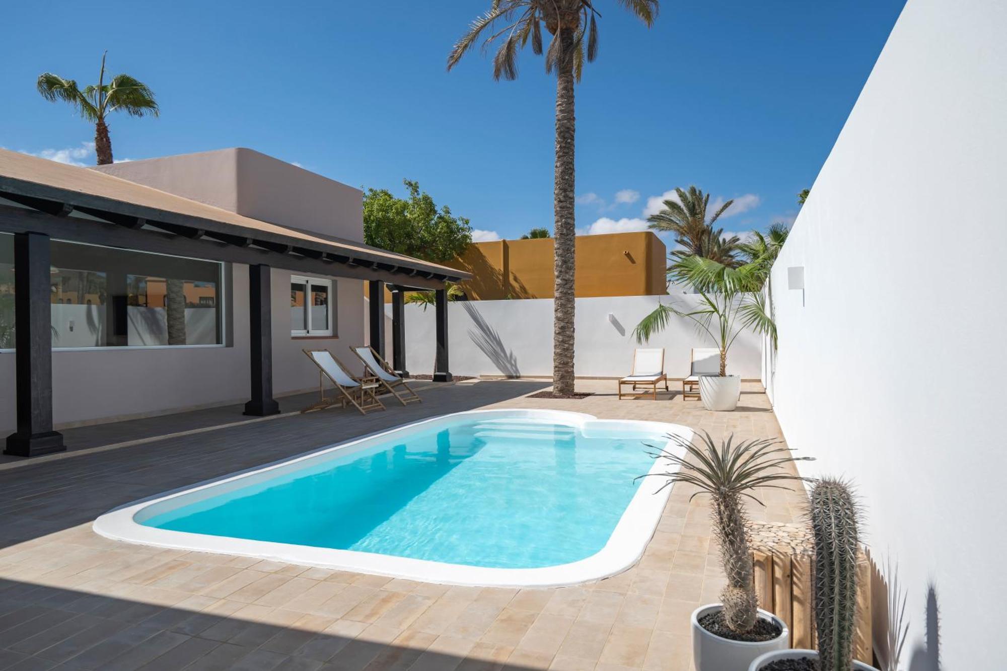 Villa Tropico - Design House With Pool In คอร์ราเลโฮ ภายนอก รูปภาพ
