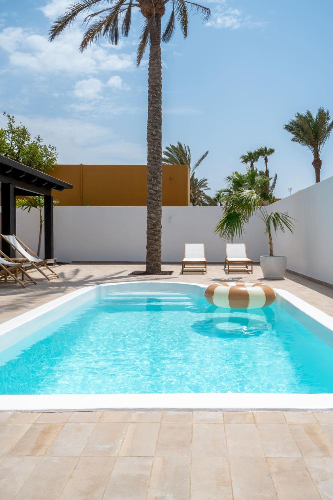 Villa Tropico - Design House With Pool In คอร์ราเลโฮ ภายนอก รูปภาพ